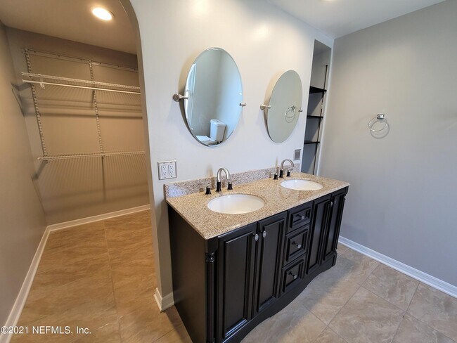 Building Photo - 8379 Chason Rd W