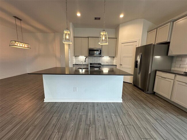 Building Photo - 14007 Vly Crk Ct
