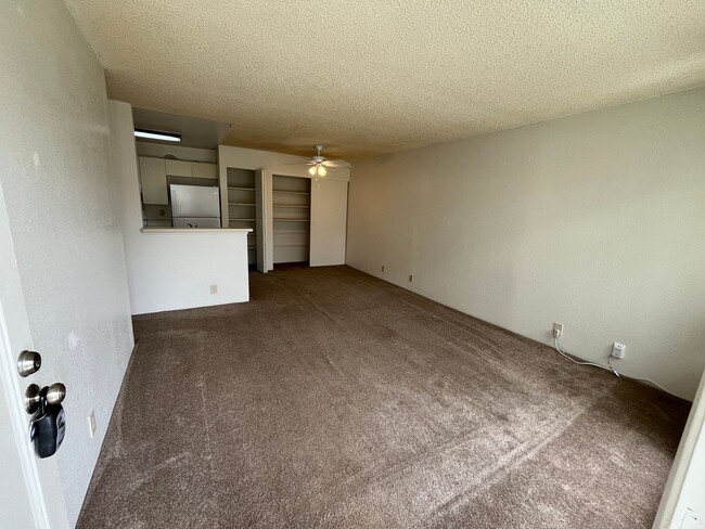 Building Photo - Villages at Waipio (Waipahu) -  2nd Story ...
