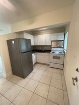 Building Photo - 2194 Ponce de Leon Cir