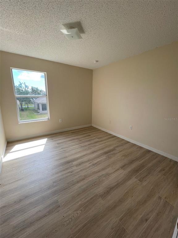 Building Photo - 560 Bristol Cir