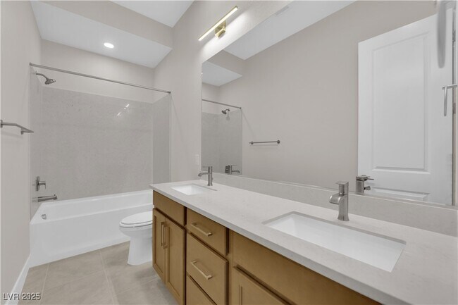 Building Photo - 11032 Rolling Vista Dr