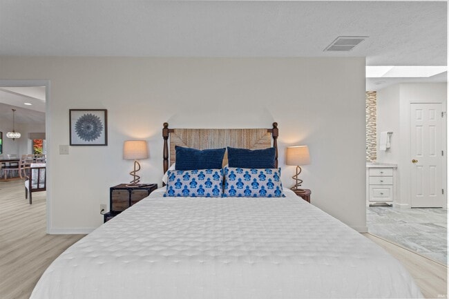 Building Photo - 2083 W 425 N