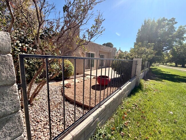 Building Photo - 9747 Village Green Dr NE