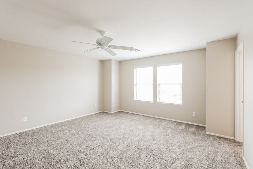 Building Photo - 6907 S Goshawk Dr