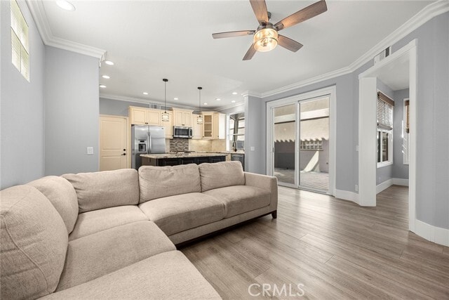 Building Photo - 406 Goldenwest St