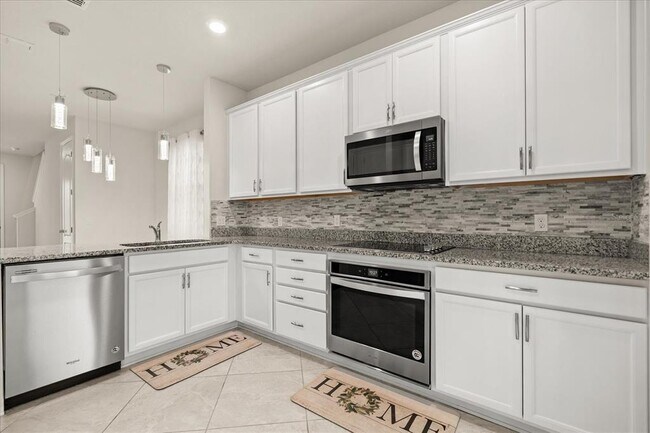 Building Photo - 5192 Chickadee St