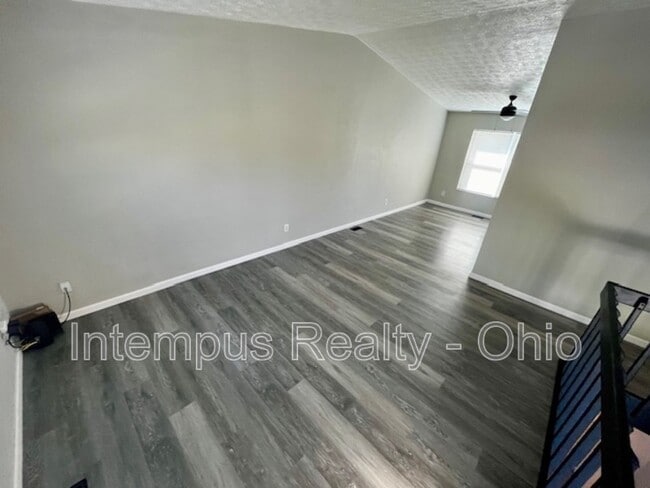 Building Photo - 2600 Saybrooke Dr