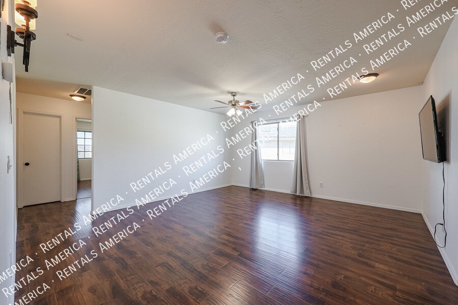 Building Photo - 10402 E Nice Ct