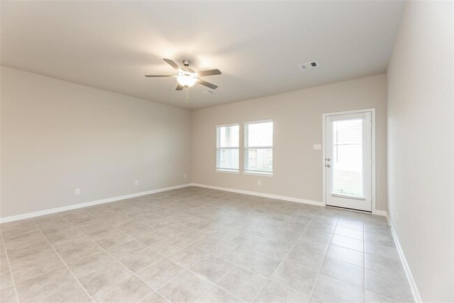 Building Photo - 7215 Wilshire Ct