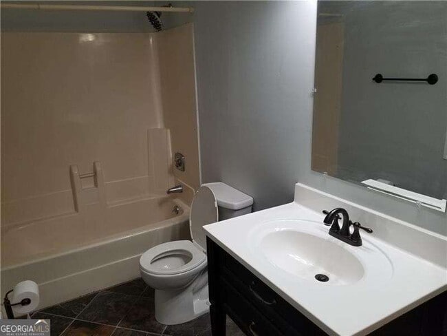 Building Photo - 107 Sterling Ct