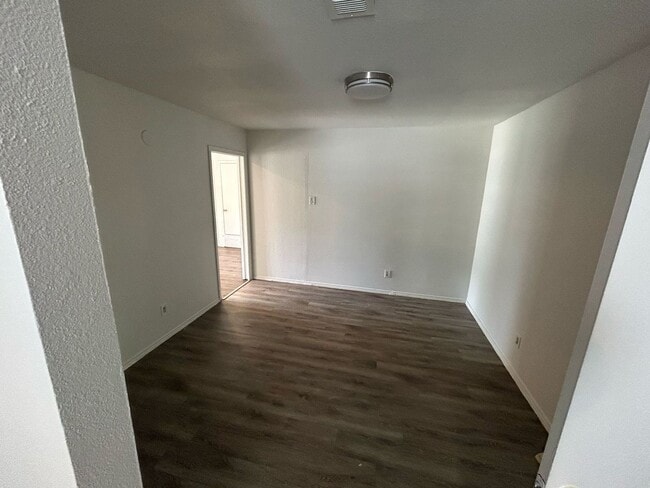 Building Photo - Modern living meets exceptional comfort