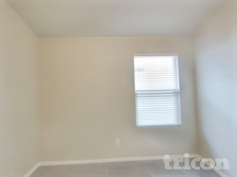 Building Photo - 5125 Sidesaddle Dr