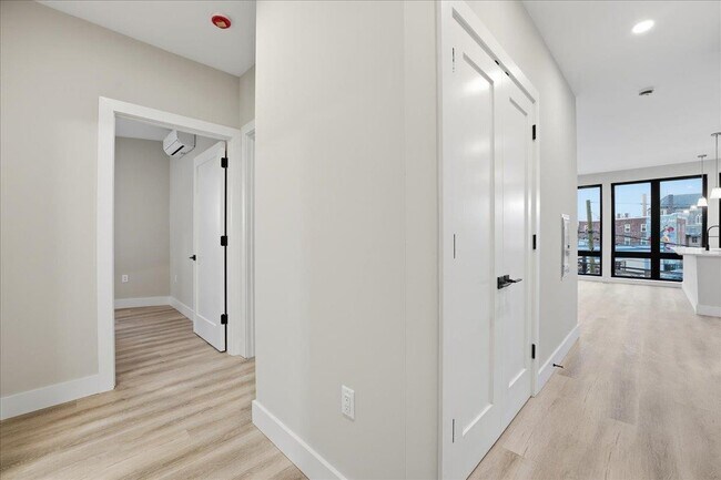 Building Photo - 3516 John F. Kennedy Blvd