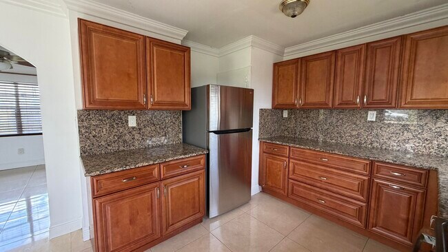 Building Photo - 310 Dickson Dr