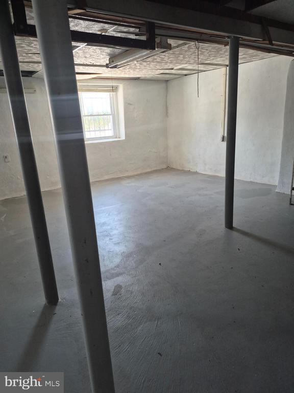 Building Photo - 901 Montgomery Ave