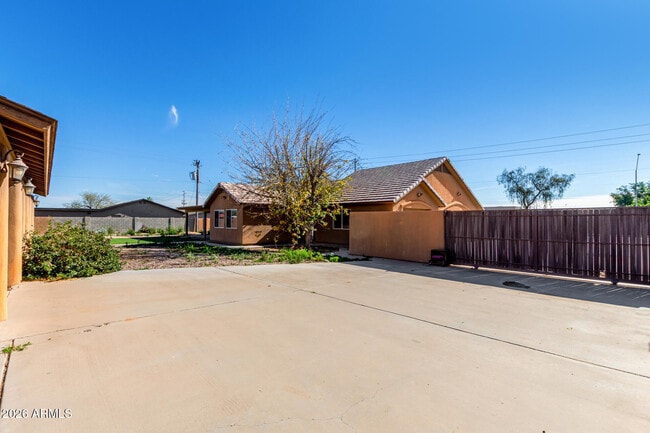 Building Photo - 8812 W Pinnacle Peak Rd