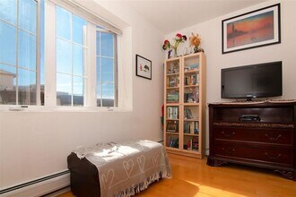Building Photo - 110 Tidewater St