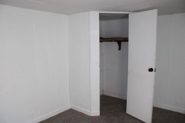 Building Photo - Peaceful Living in Havelock