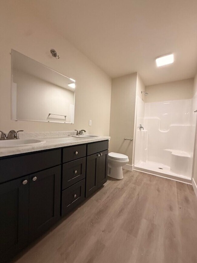 Building Photo - Brand New 3 Bedroom Duplex