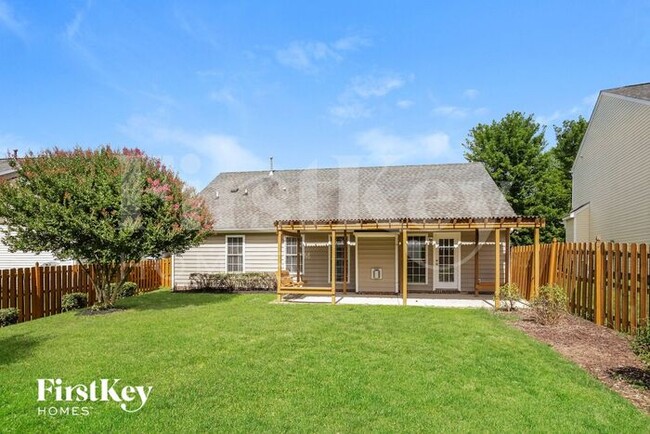 Building Photo - 6107 Black Willow Dr