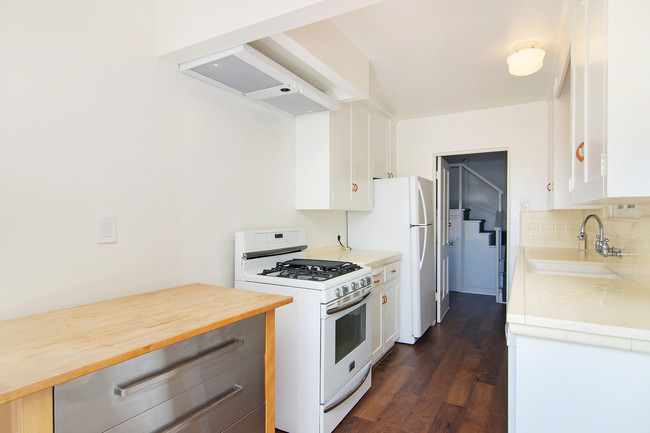 Building Photo - 2417 Arista Ct