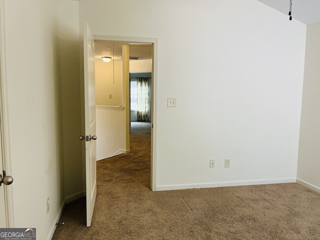 Building Photo - 369 Cliffhaven Cir