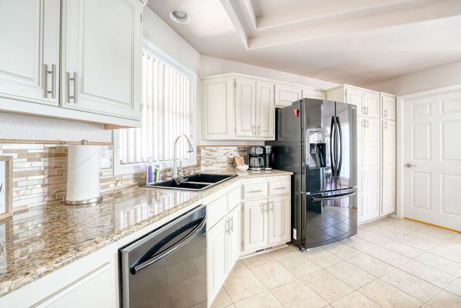 Building Photo - 15 Farnham Dr