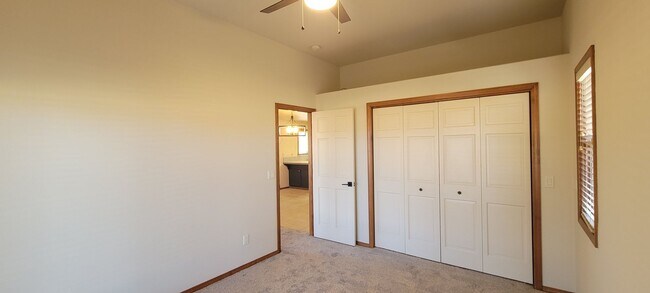 Building Photo - SILVER8424