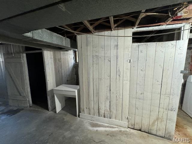 Building Photo - 4934 Kemper Ave