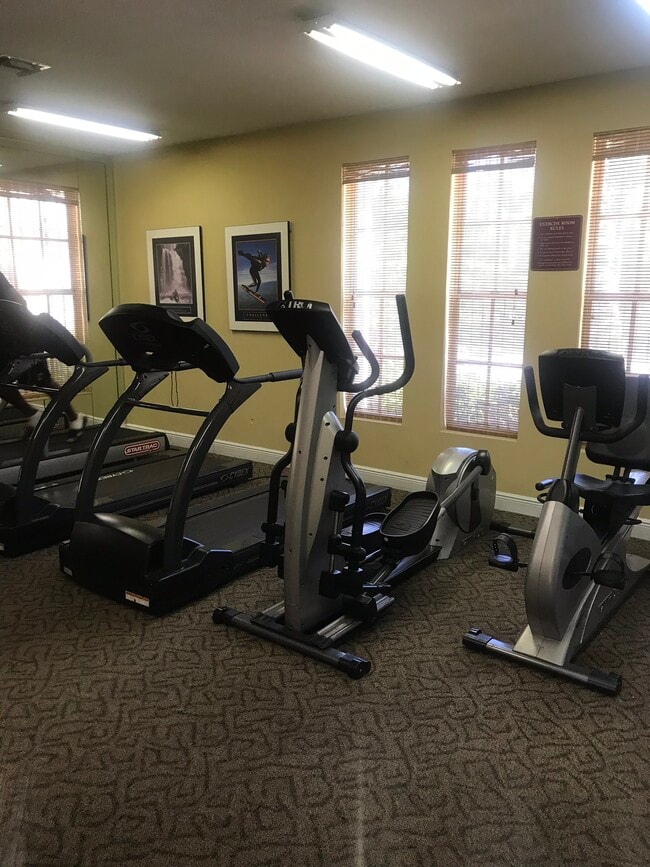 Building Photo - 1239 SW 46th Ave