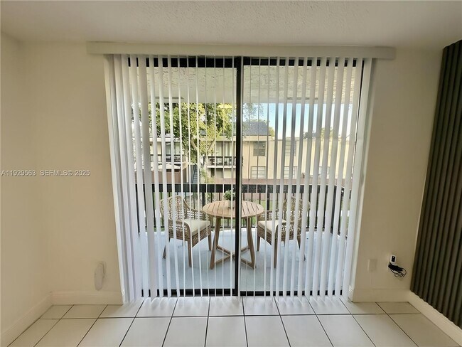 Building Photo - 8311 SW 142nd Ave