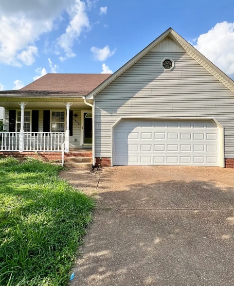 Building Photo - 1816 Devon Dr