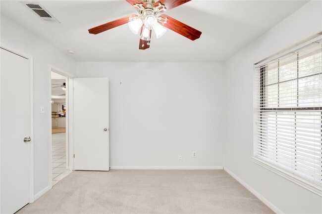 Building Photo - 1708 Wild Horse Ln