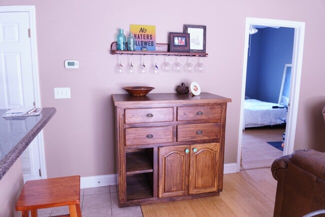 Building Photo - 2 Bedroom Condo in View of Jordan-Hare Stadium