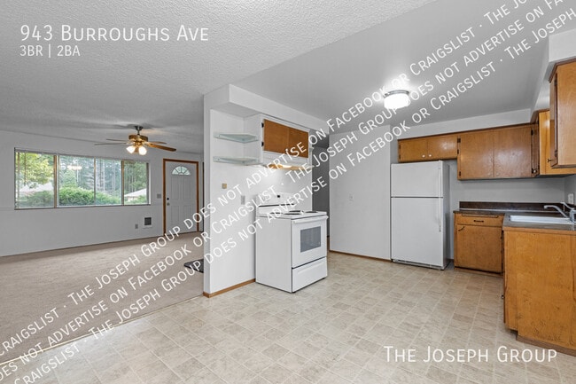 Building Photo - 943 Burroughs Ave