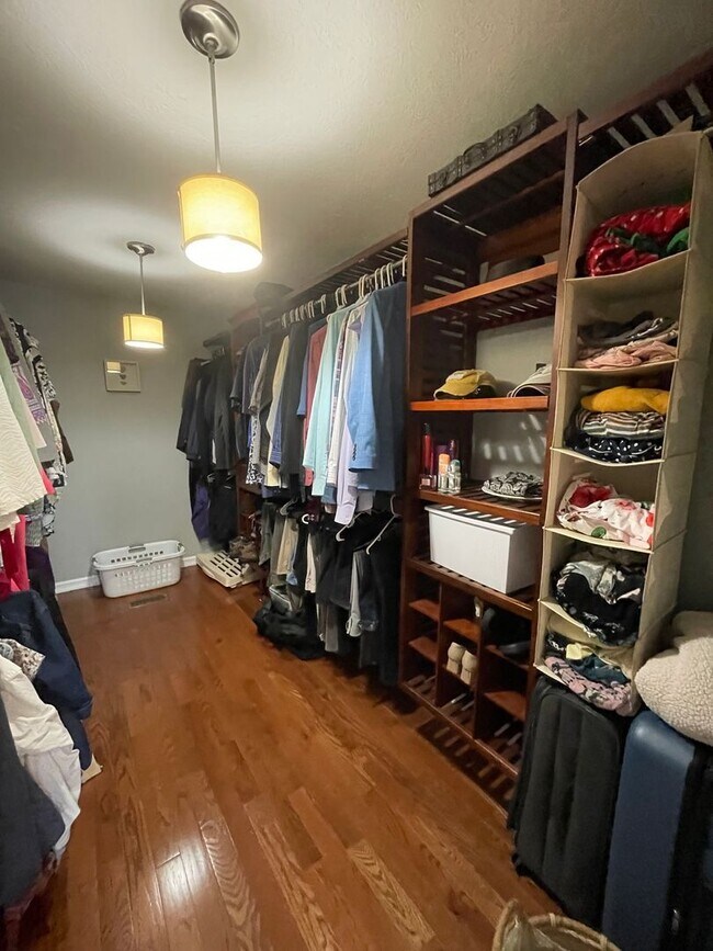 Building Photo - PRE-LEASING - Fully Furnished 6mo Short Term Rental in Ozark