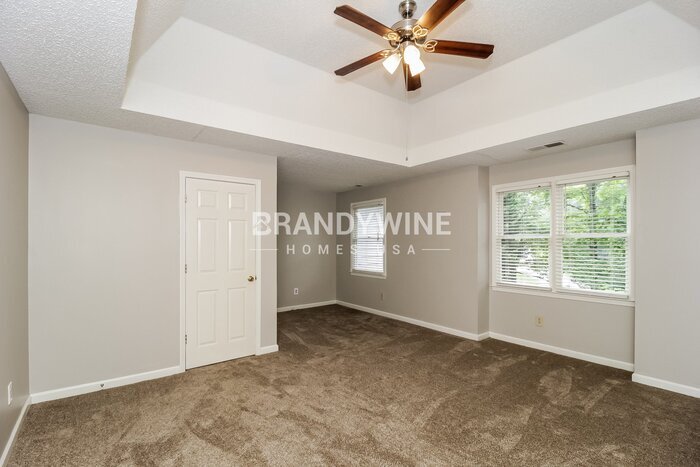Building Photo - 244 Dene Dr