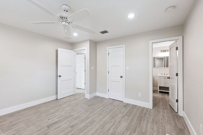 Building Photo - Fully Remodeled Winter Park Home
