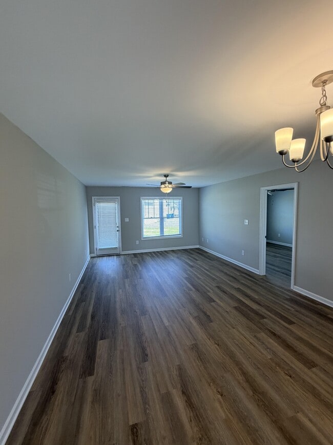 Building Photo - 1752 Friendly Rd