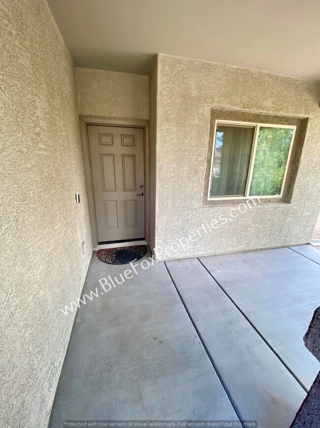 Building Photo - 9009 W Rolling Springs Dr