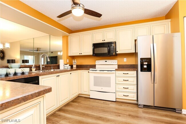 Building Photo - 5908 Cranbrook Way