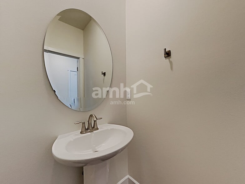 Building Photo - 30826 SE 418th St