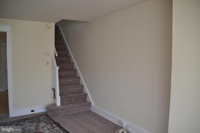 Building Photo - 243 Coverly Rd