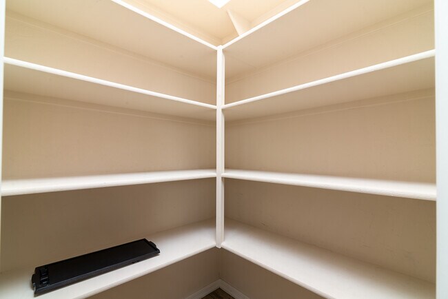 Building Photo - 22912 E Marsh Rd