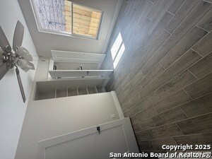 Building Photo - 1629 W Wildwood Dr