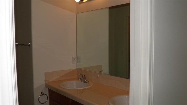 Building Photo - 2867 NE Sedalia Loop