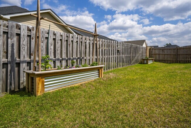 Building Photo - 4BR Home in Blythewood | Fenced Yard & 2-Car Garage