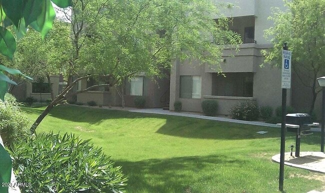 Building Photo - 18416 N Cave Creek Rd
