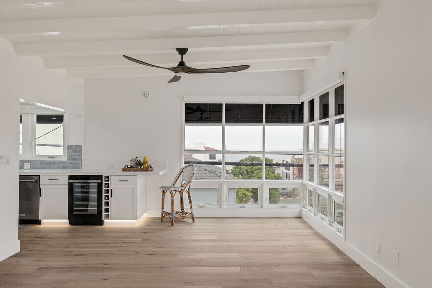 Building Photo - 316 1st St